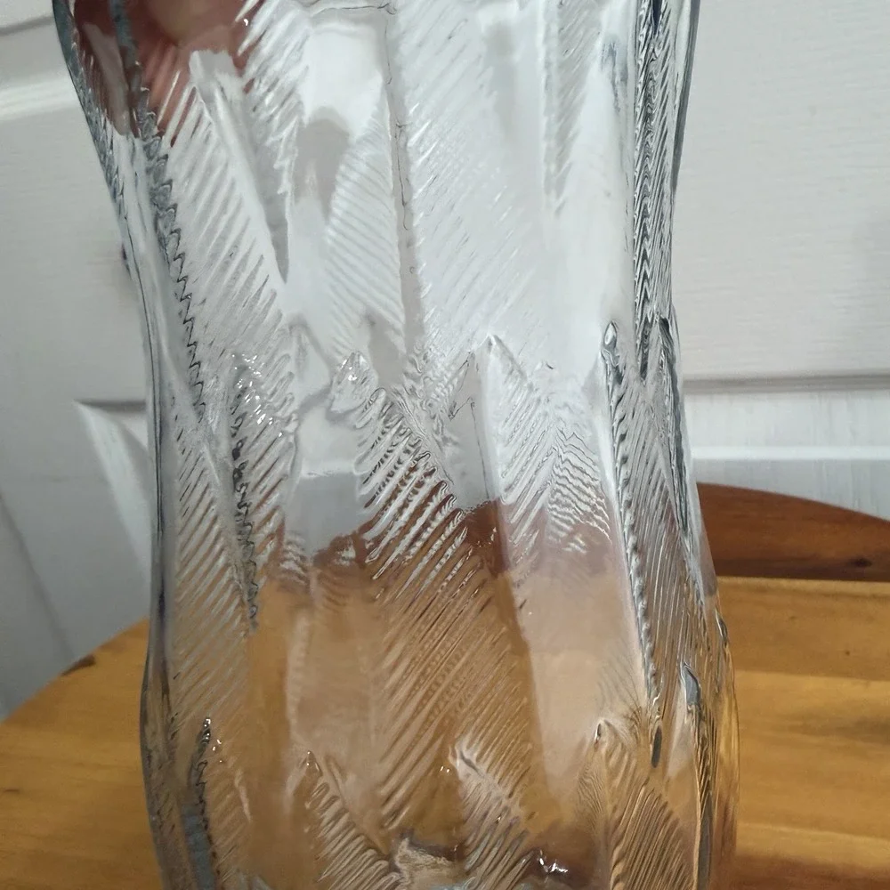 E O Brody Wheat Stalk Feather Textured Clear Glass Floral Vase C973 VTG Cottage